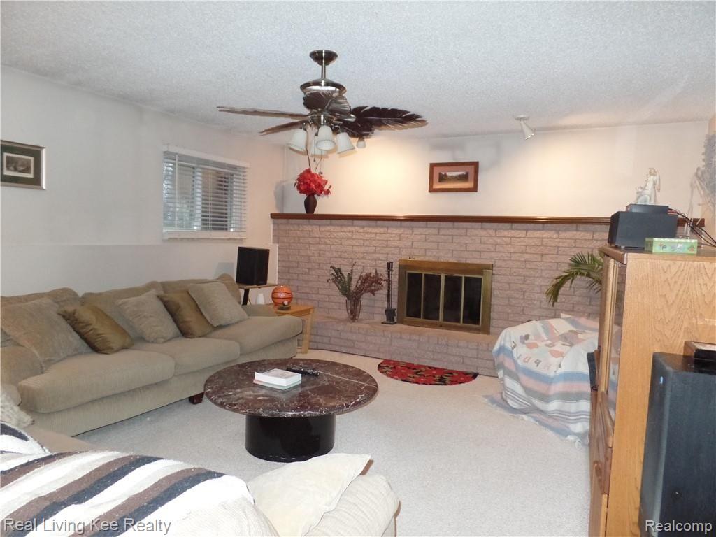 3407 Rockhaven Avenue Rochester, MI 48309 - Photo 15 of 30 SAM_2102.JPG