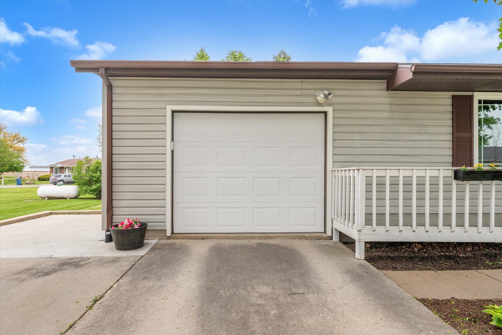 107 4th Street Calamus, IA 52729 - Photo 3 of 41