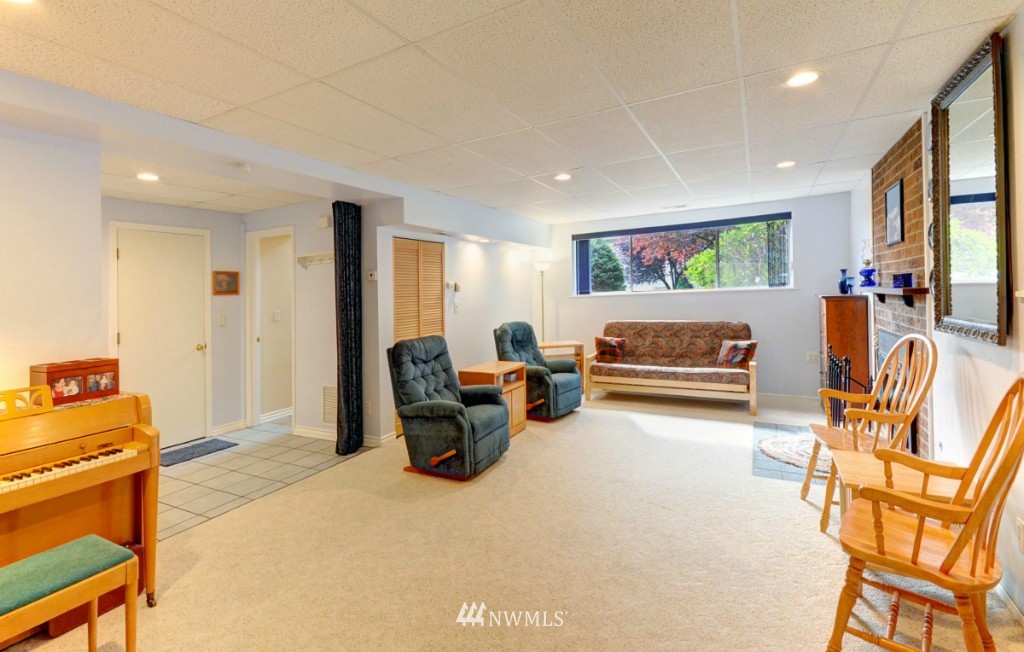 10808 Northeast 154th Place Bothell, WA 98011 - Photo 14 of 24 Gallery Image 14
