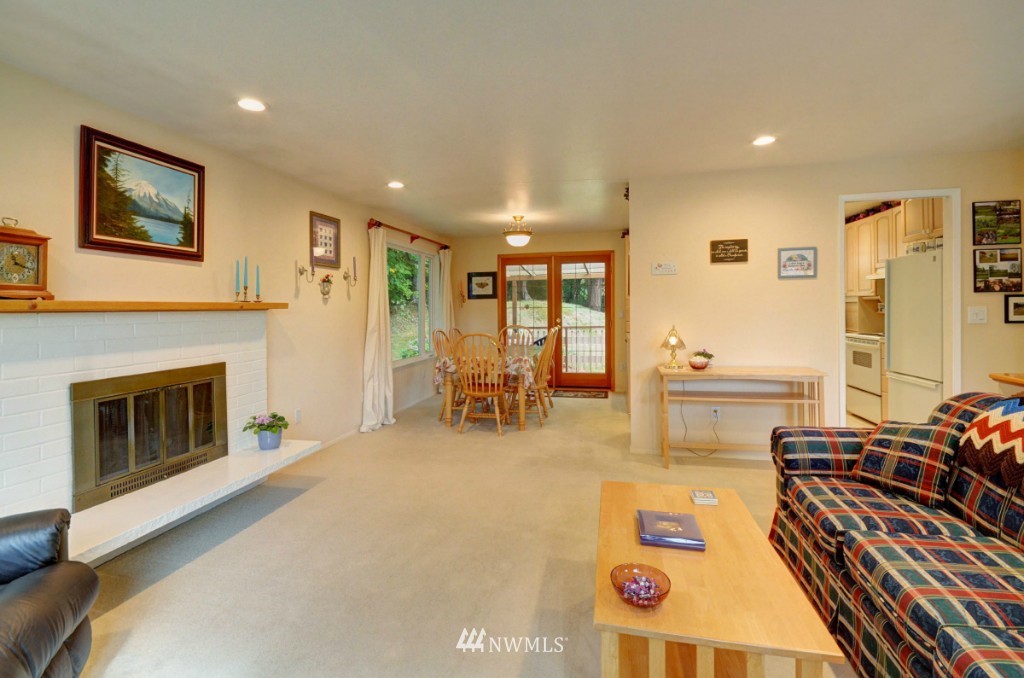10808 Northeast 154th Place Bothell, WA 98011 - Photo 3 of 24 Gallery Image 3