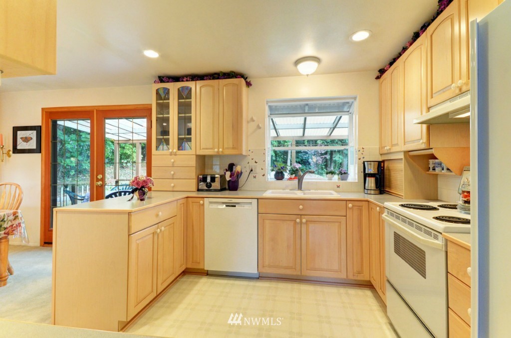 10808 Northeast 154th Place Bothell, WA 98011 - Photo 6 of 24 Gallery Image 6