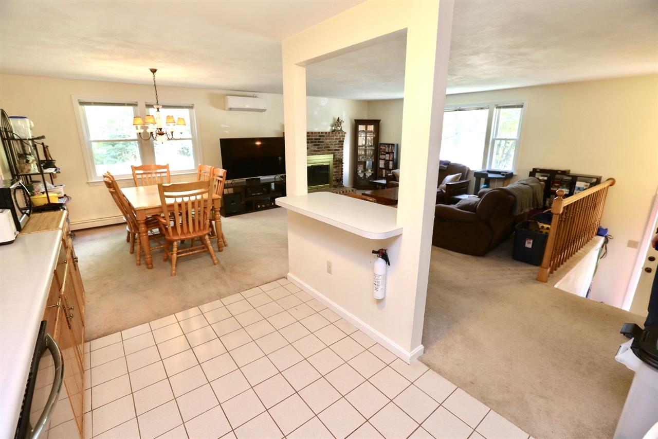 8 Clyde Road Derry, NH 03038 - Photo 15 of 33