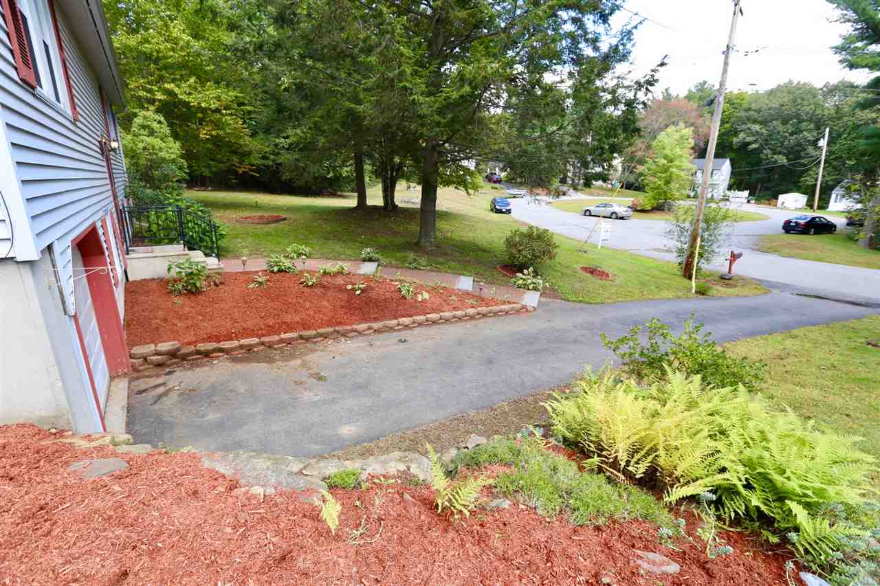 8 Clyde Road Derry, NH 03038 - Photo 7 of 33