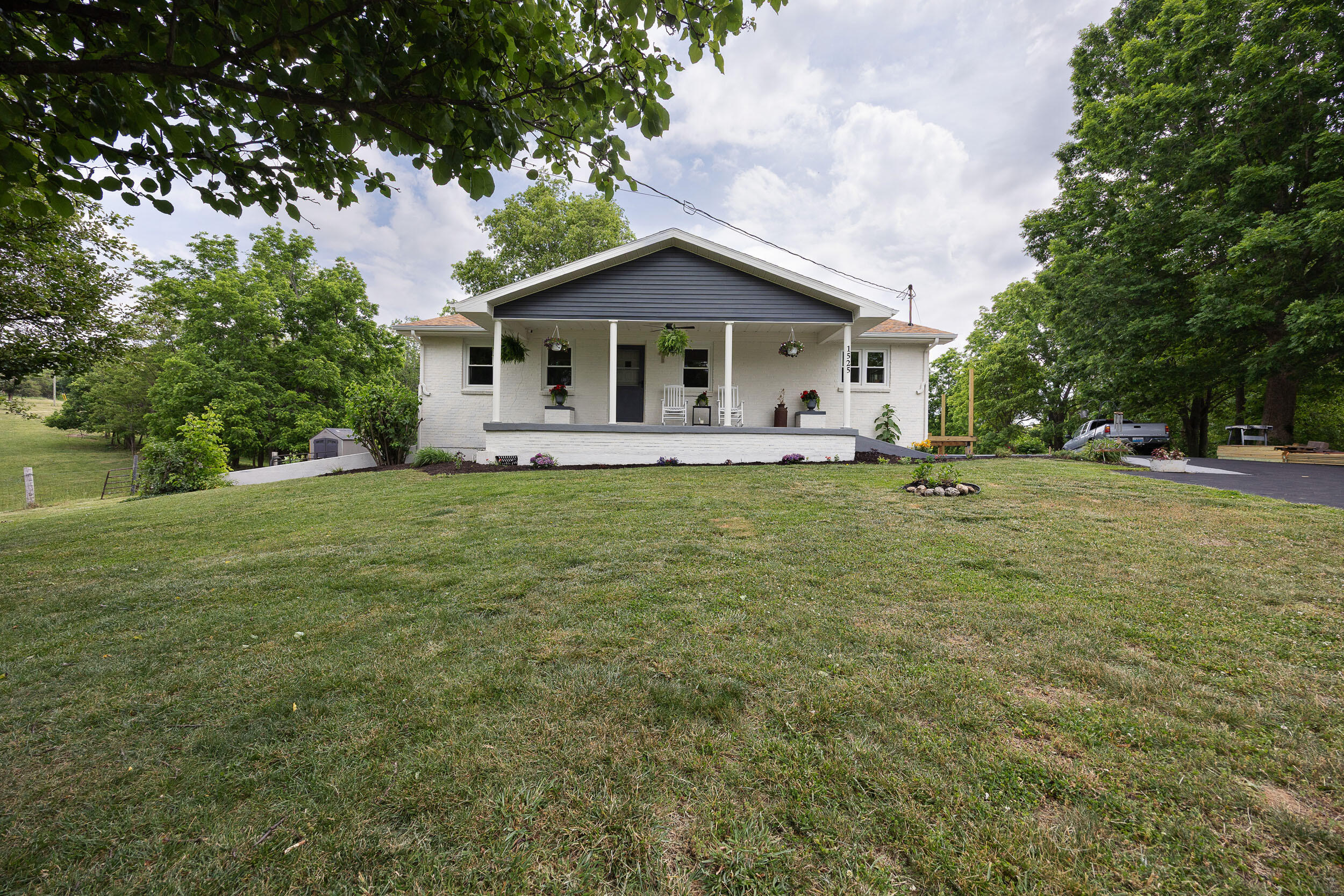 1525 Tennessee Ridge Road Parksville, KY 40464 - Photo 1 of 48 IMG_5036