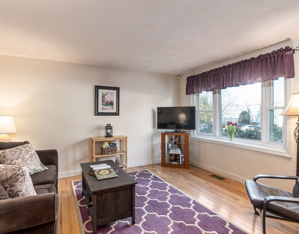 8 Oak Ridge Drive, Unit 3 Maynard, MA 01754 - Photo 4 of 30 Gallery Image 4