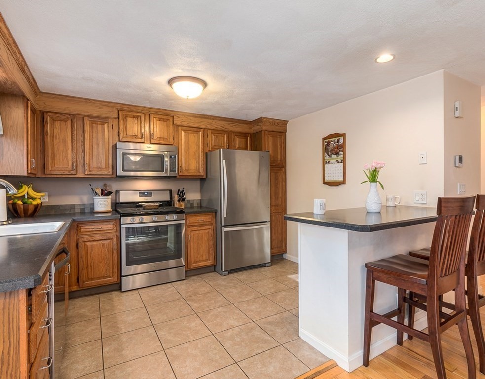 8 Oak Ridge Drive, Unit 3 Maynard, MA 01754 - Photo 9 of 30 Gallery Image 9