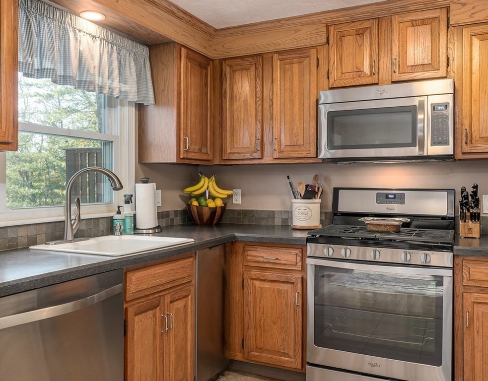 8 Oak Ridge Drive, Unit 3 Maynard, MA 01754 - Photo 10 of 30 Gallery Image 10