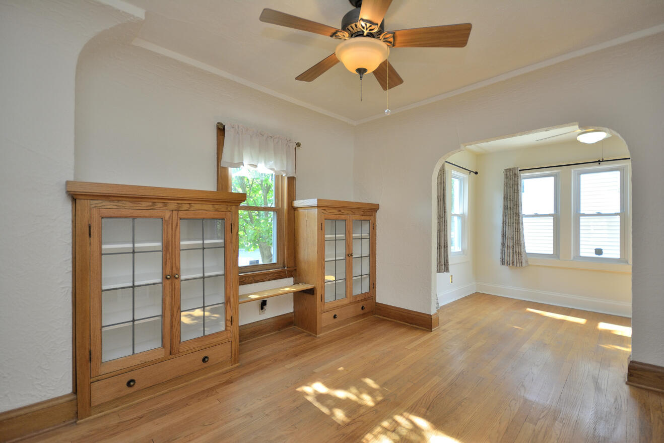 357 North 60th Street Milwaukee, WI 53213 - Photo 21 of 36 Dining Room