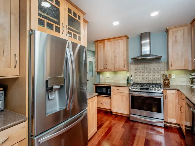 $410,000 | 2300 Dahl Court East, Maplewood, MN 55119