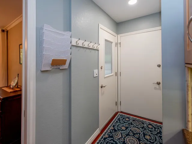 $410,000 | 2300 Dahl Court East, Maplewood, MN 55119