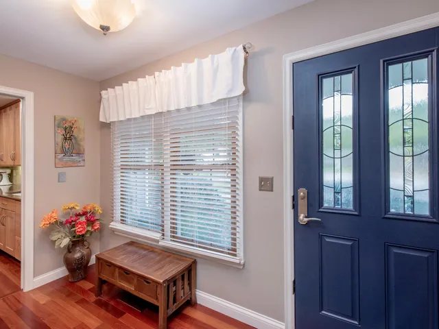 $410,000 | 2300 Dahl Court East, Maplewood, MN 55119