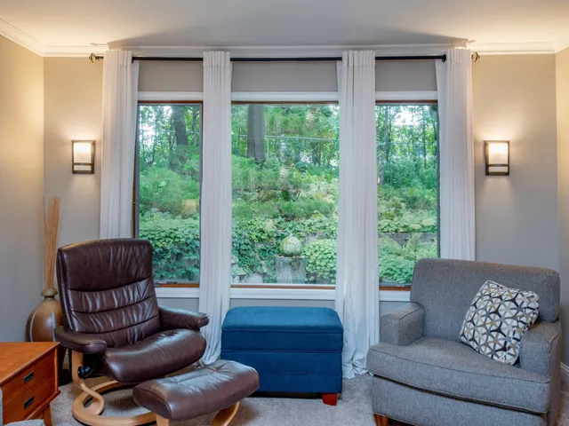 $410,000 | 2300 Dahl Court East, Maplewood, MN 55119