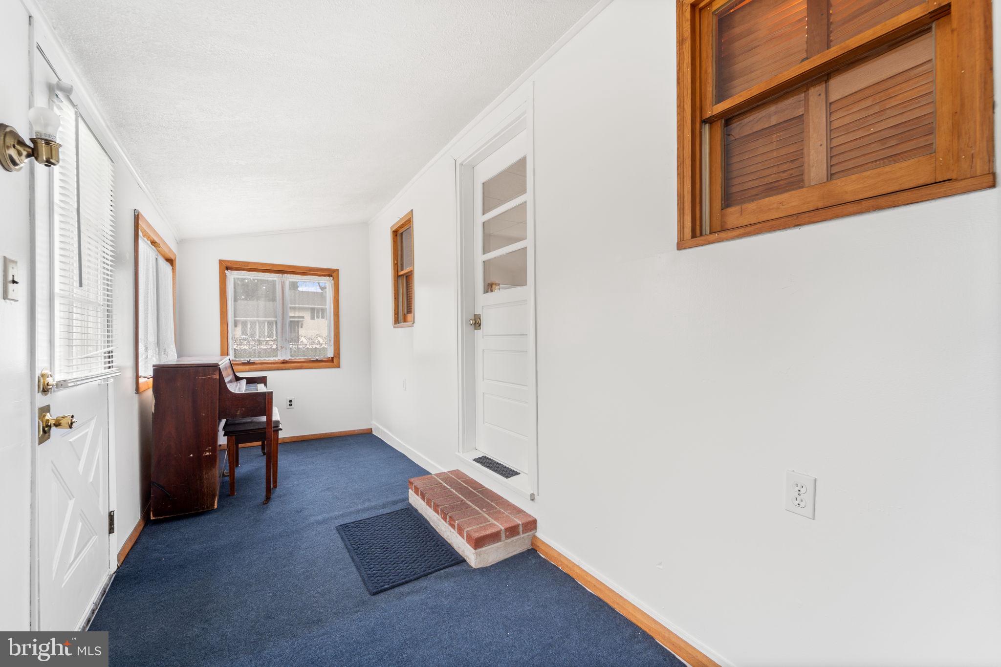 324 Ogden Station Road Wenonah, NJ 08090 - Photo 6 of 23 Enclosed Front Porch