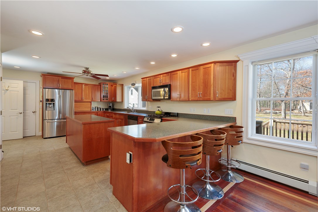 26 Blue Ridge Drive Charlestown, RI 02813 - Photo 3 of 20