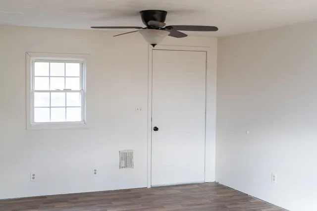 a view of a storage & utility room
