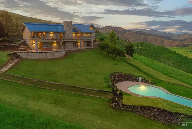 $1,649,000 | 41 Whitehawk Way, Boise, ID 83716