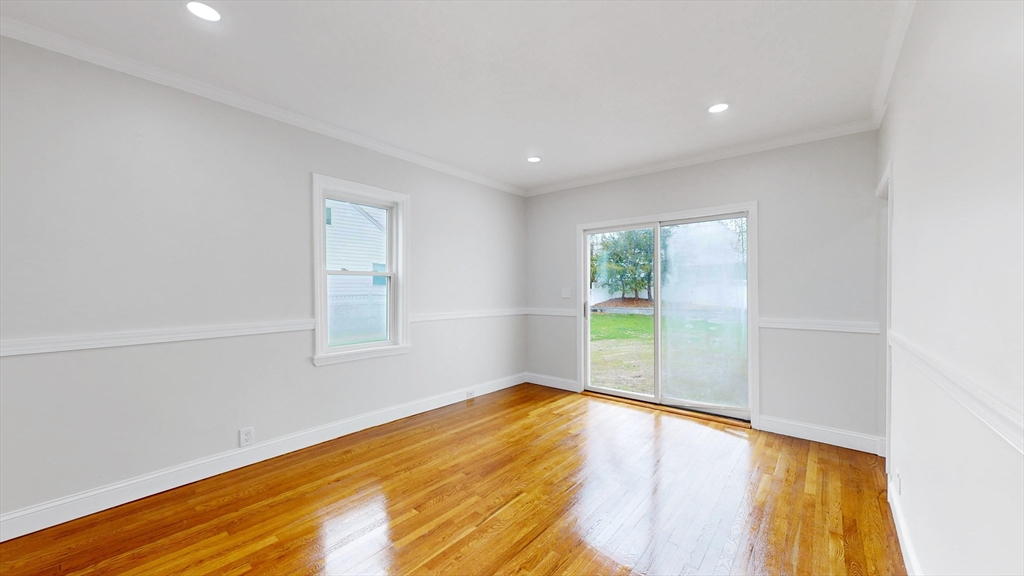 22 Baldwin Street Winchester, MA 01890 - Photo 3 of 22