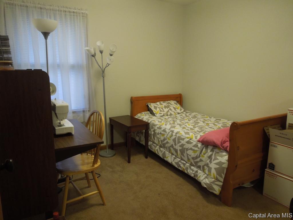 1908 Skipton Road Springfield, IL 62702 - Photo 11 of 15