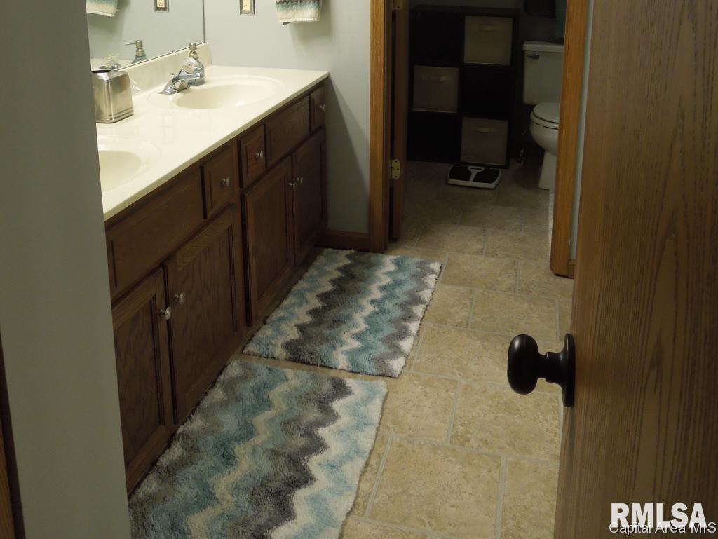 1908 Skipton Road Springfield, IL 62702 - Photo 9 of 15