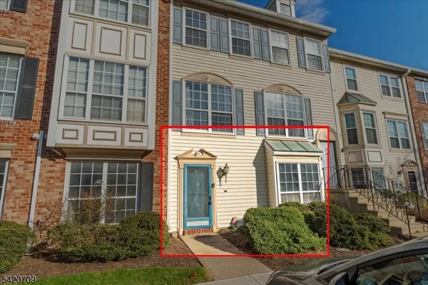 $299,999 | 28 Boston Court, Newark, NJ 07103