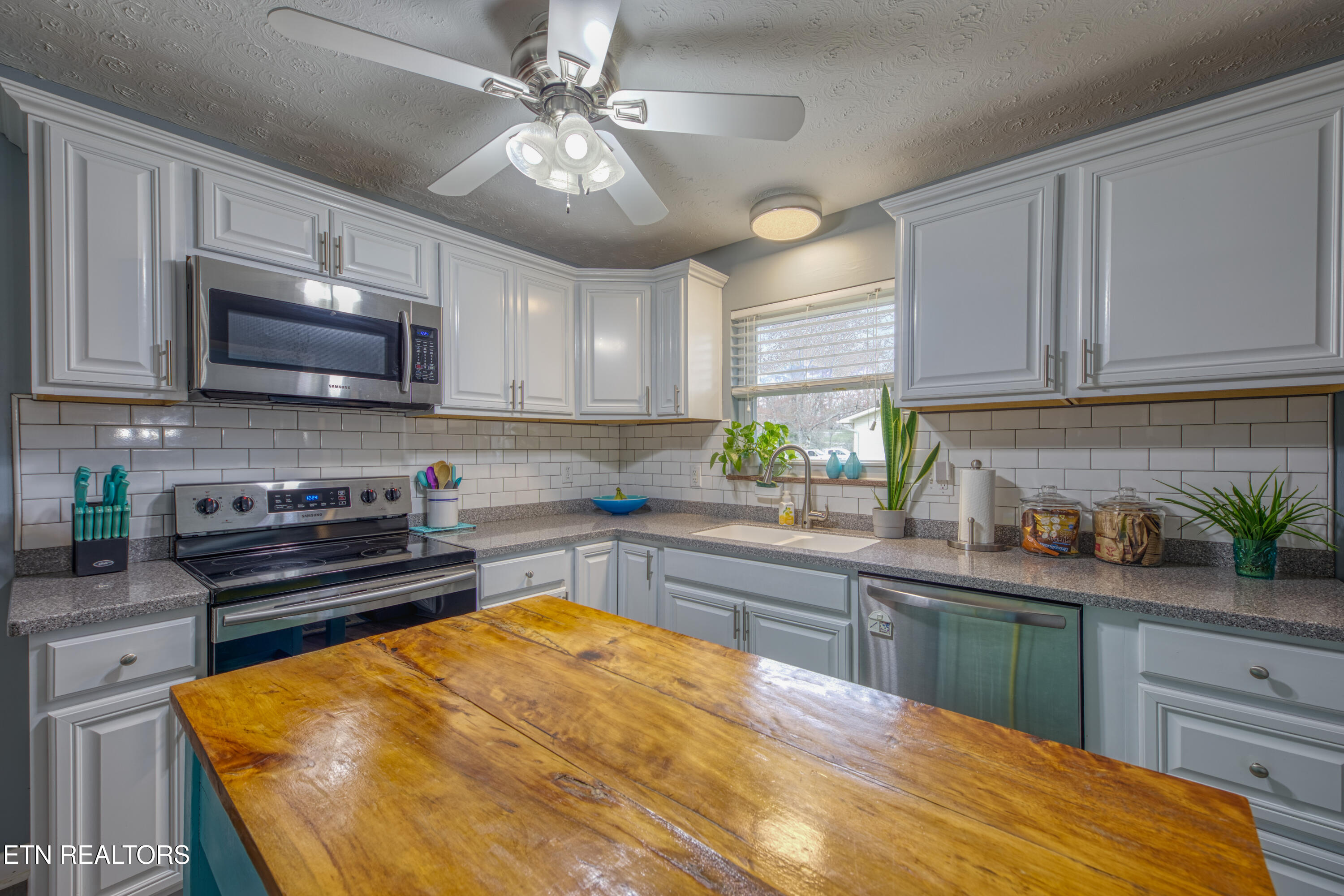 901 Kevin Road Knoxville, TN 37923 - Photo 11 of 47 0H3A2483_47