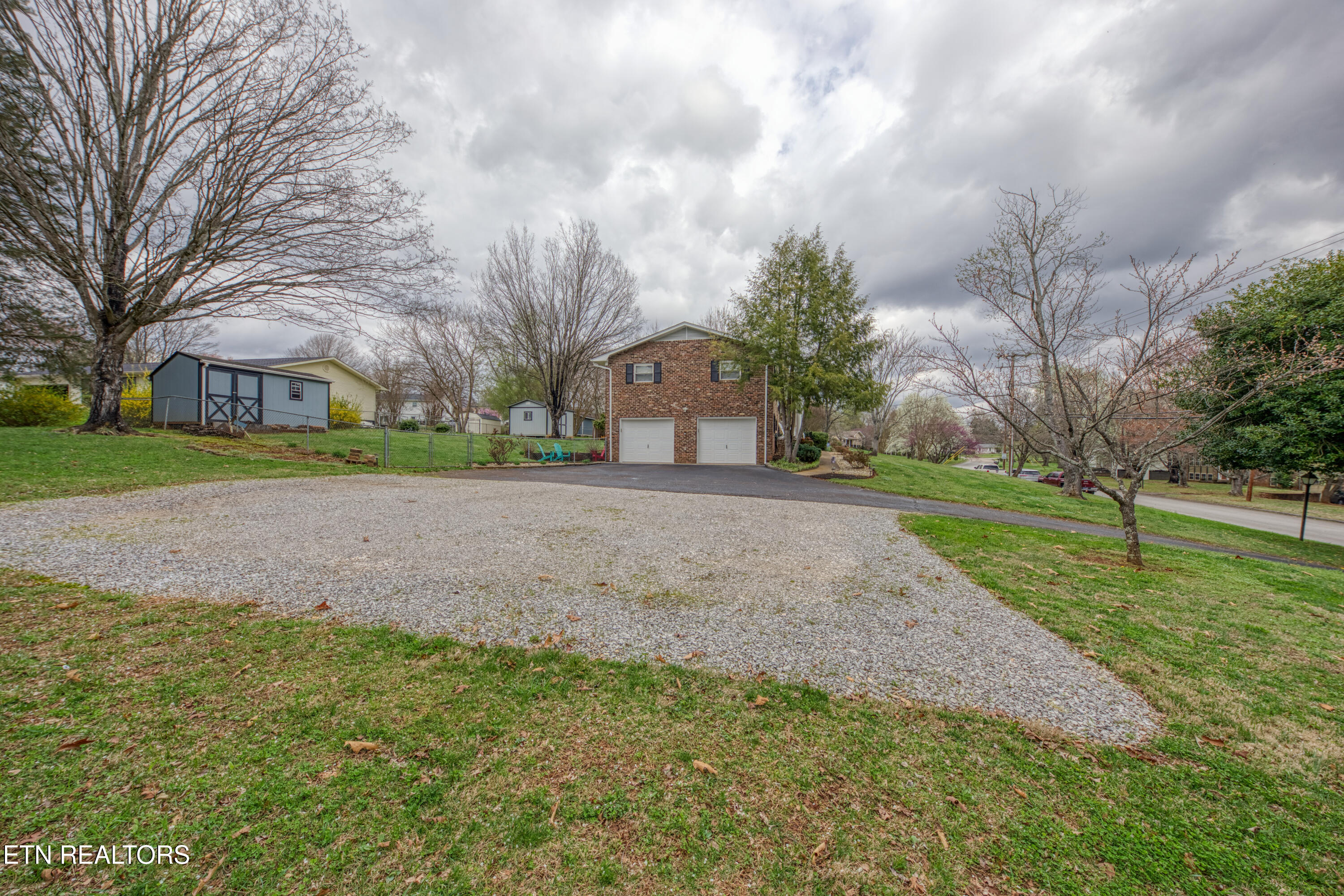 901 Kevin Road Knoxville, TN 37923 - Photo 6 of 47 0H3A2412_26
