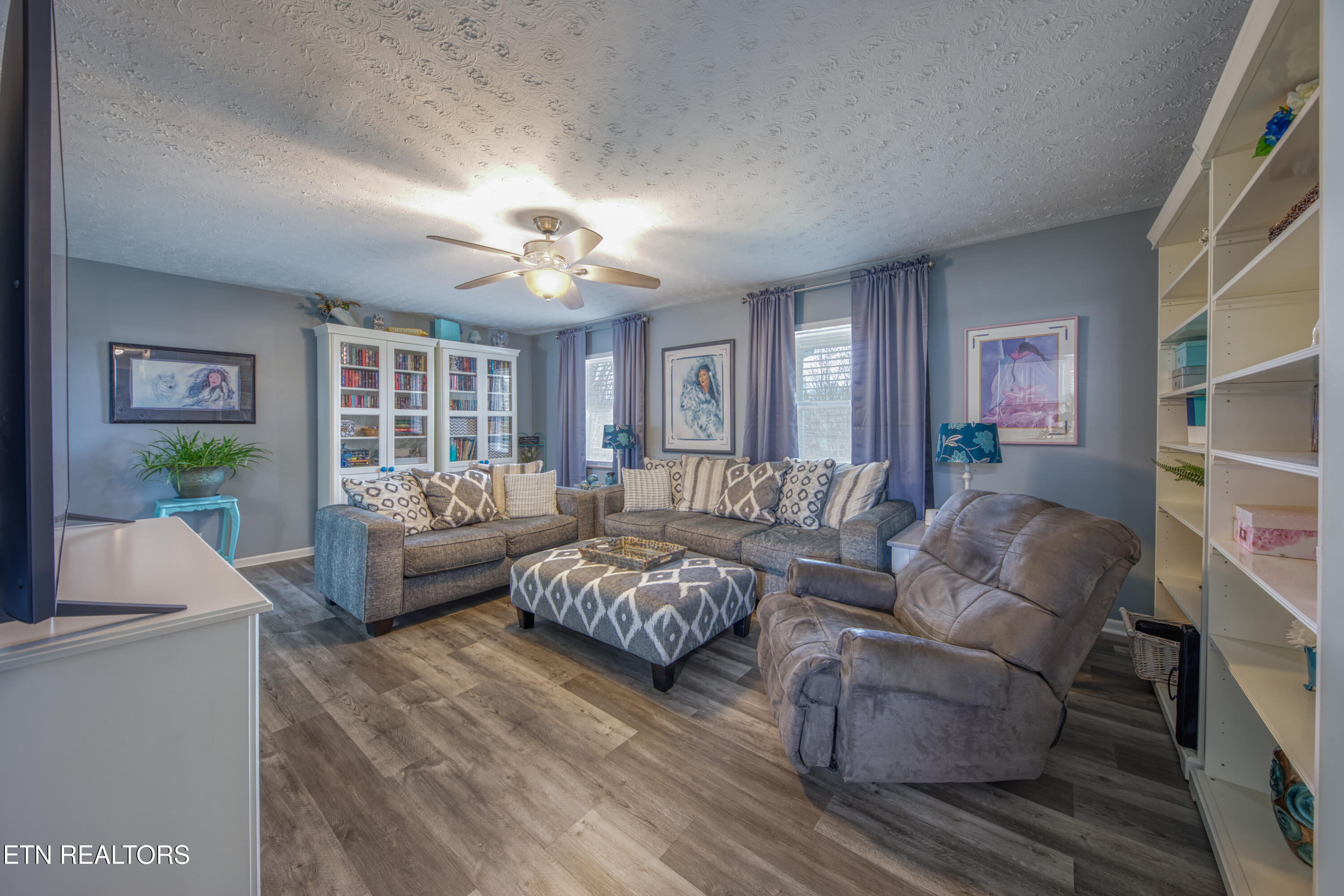 901 Kevin Road Knoxville, TN 37923 - Photo 7 of 47 0H3A2459_41