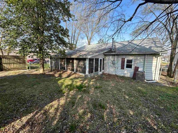 $89,900 | 824 South 15th Street, Vincennes, IN 47591