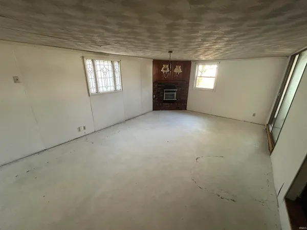 $89,900 | 824 South 15th Street, Vincennes, IN 47591