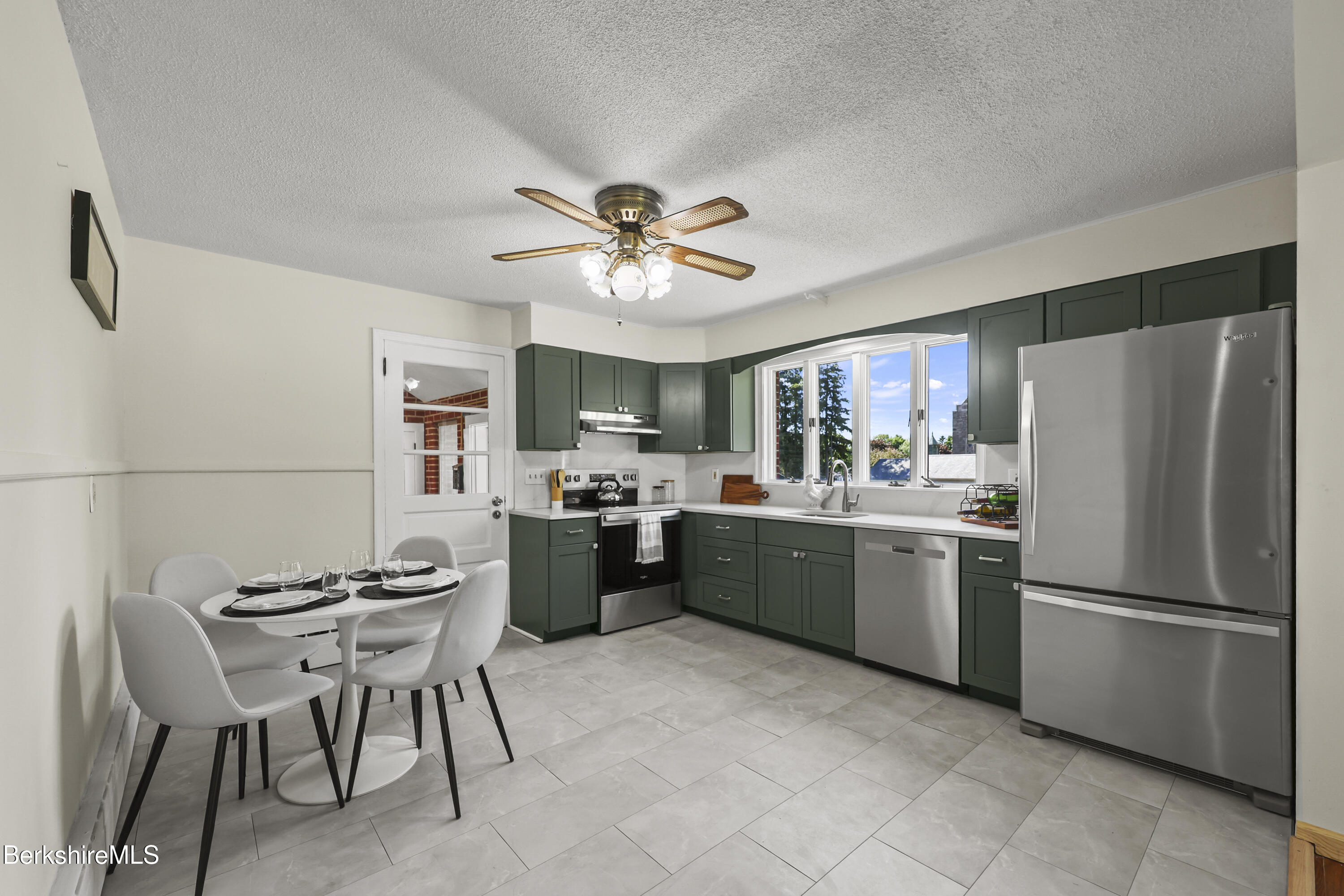 43 State Street Pittsfield, MA 01201 - Photo 11 of 42 Kitchen