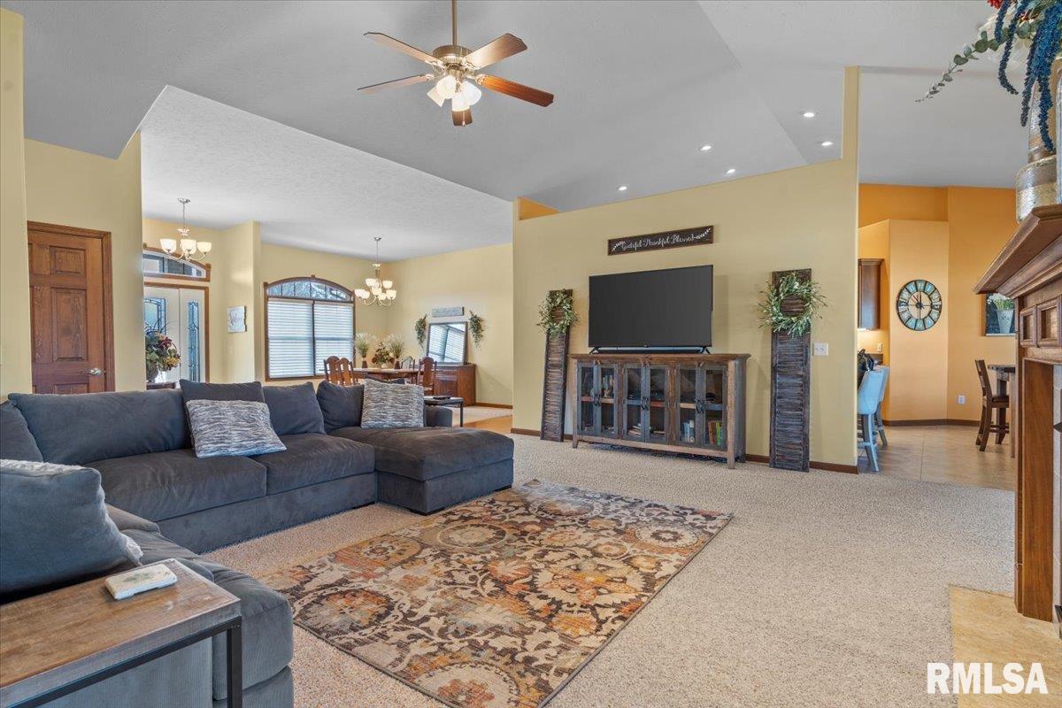 6505 Preston Drive Springfield, IL 62711 - Photo 9 of 65