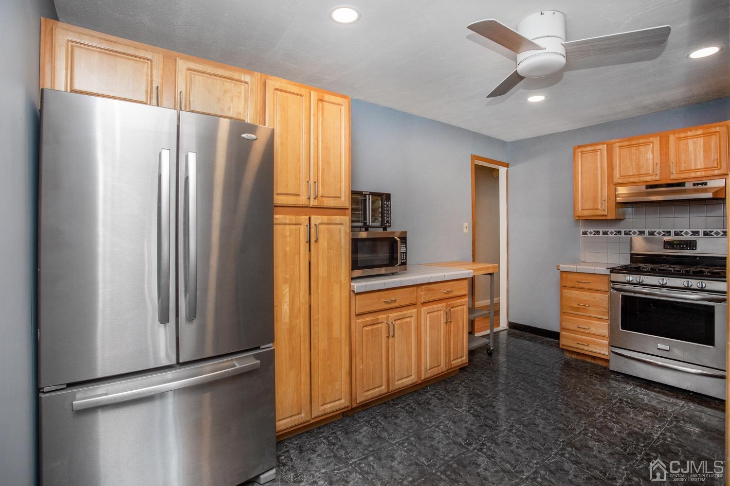 51 Hilliard Road Old Bridge, NJ 08857 - Photo 21 of 39 Gallery Image 21