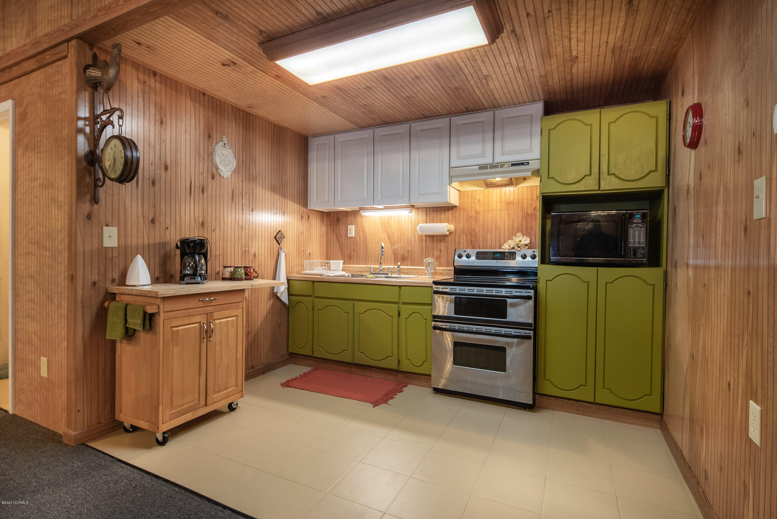 910 Mill Road Washington, NC 27889 - Photo 47 of 101 full kitchen in guest house