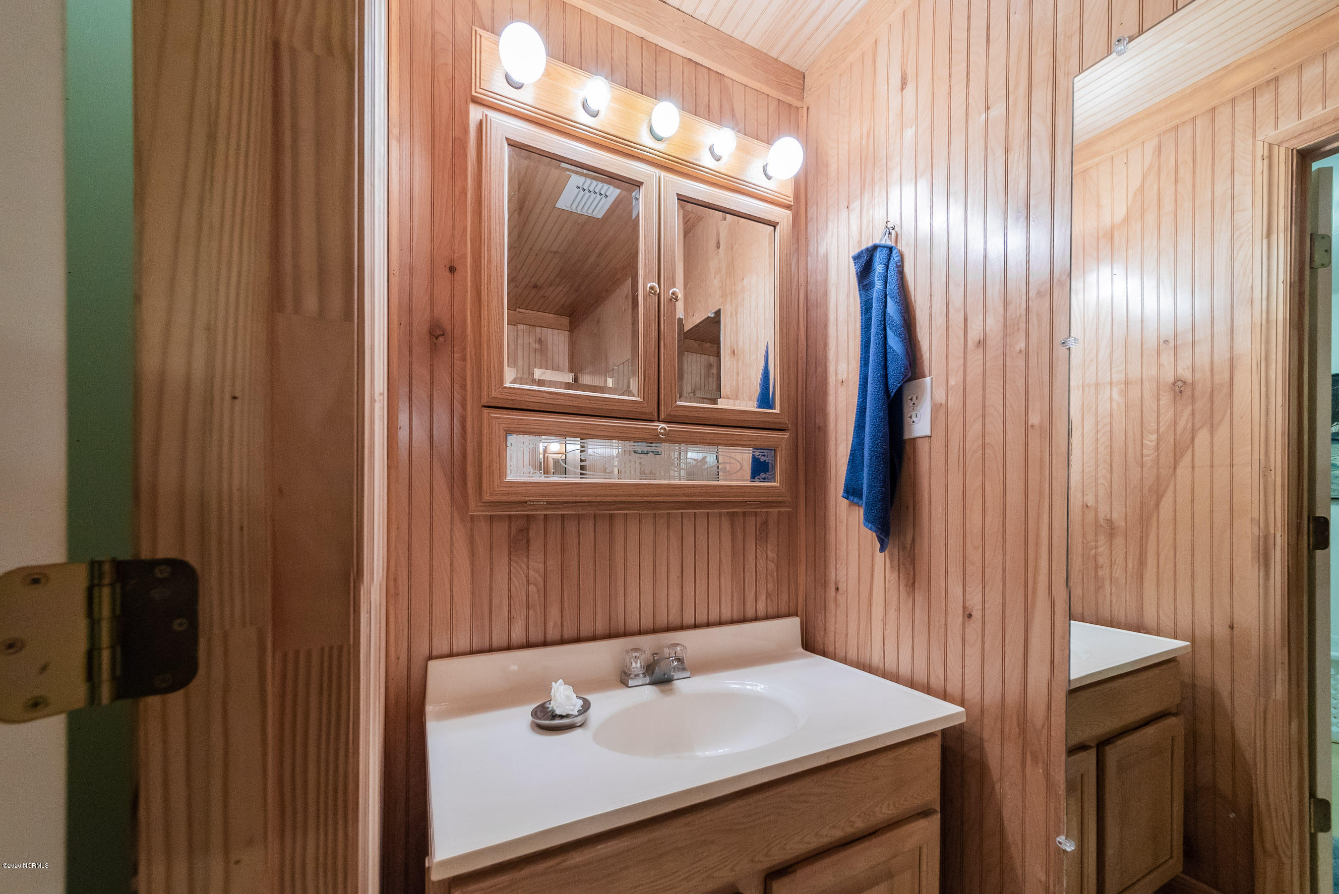 910 Mill Road Washington, NC 27889 - Photo 53 of 101 guest house bathroom