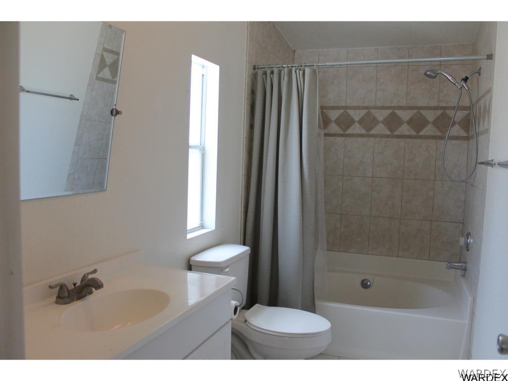 1700 Balsa Road Bullhead City, AZ 86442 - Photo 17 of 19 Master Bathroom