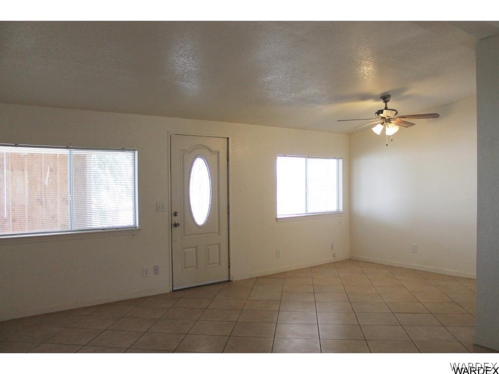 1700 Balsa Road Bullhead City, AZ 86442 - Photo 8 of 19 Living Room