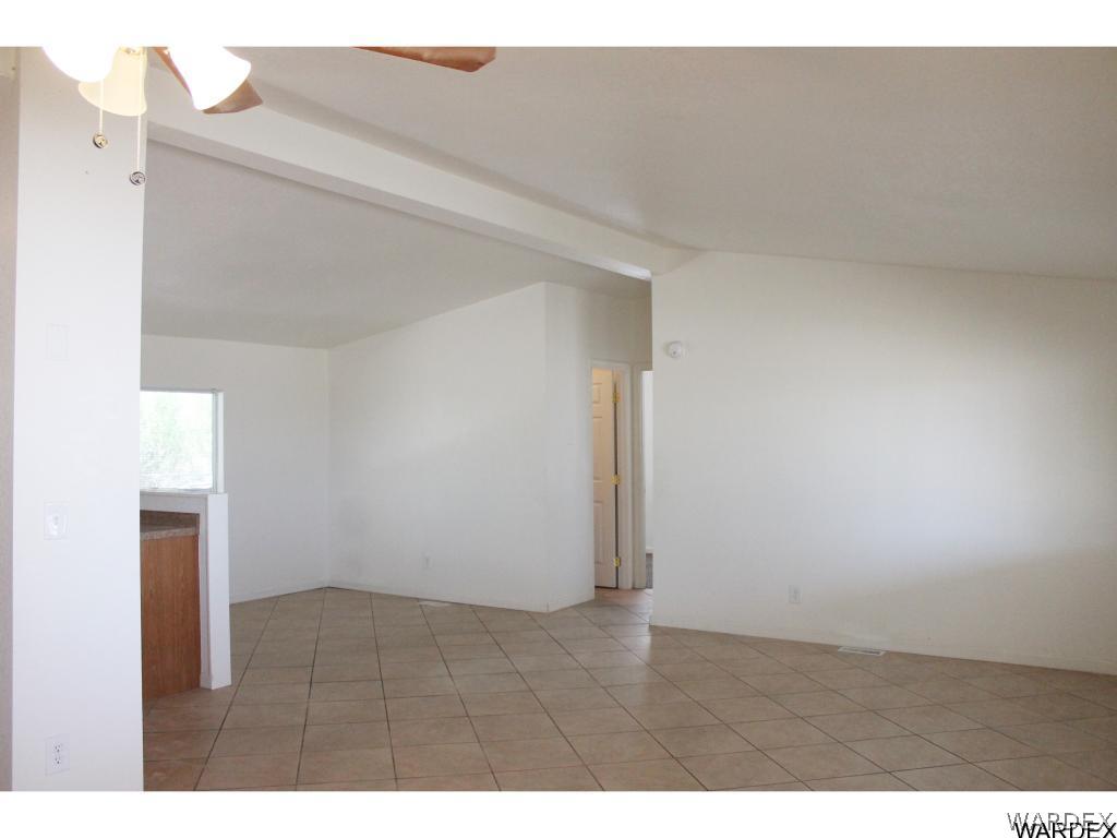 1700 Balsa Road Bullhead City, AZ 86442 - Photo 9 of 19 Living Room