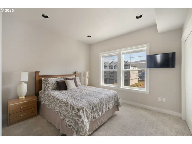 $625,000 | 168 North Pacific Street, Rockaway Beach, OR 97136