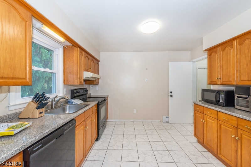 114 Mountain Road Rockaway, NJ 07866 - Photo 14 of 42