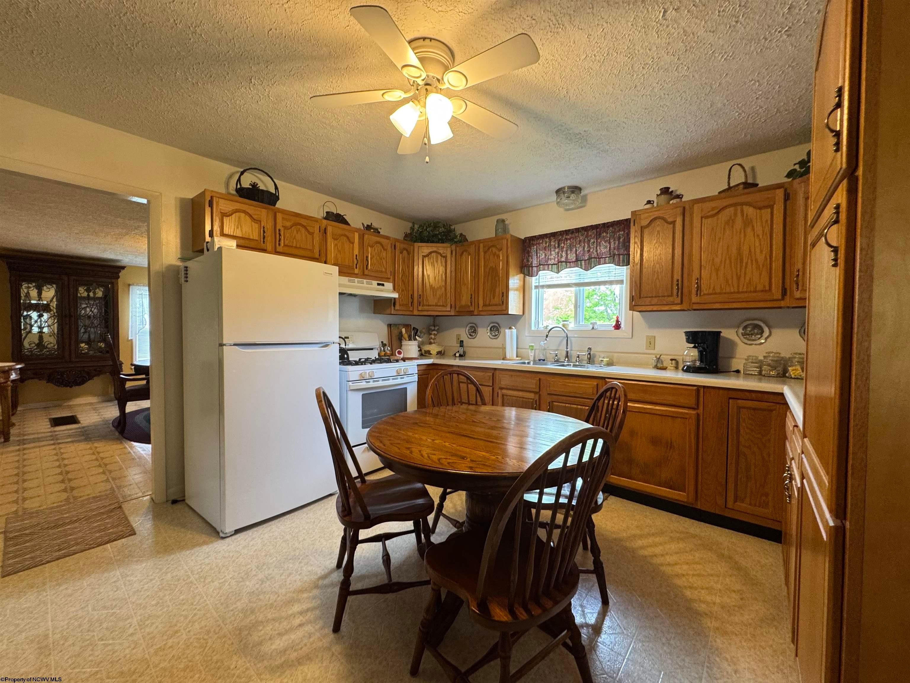 4397 Location Road Parsons, WV 26287 - Photo 10 of 49 Gallery Image 10