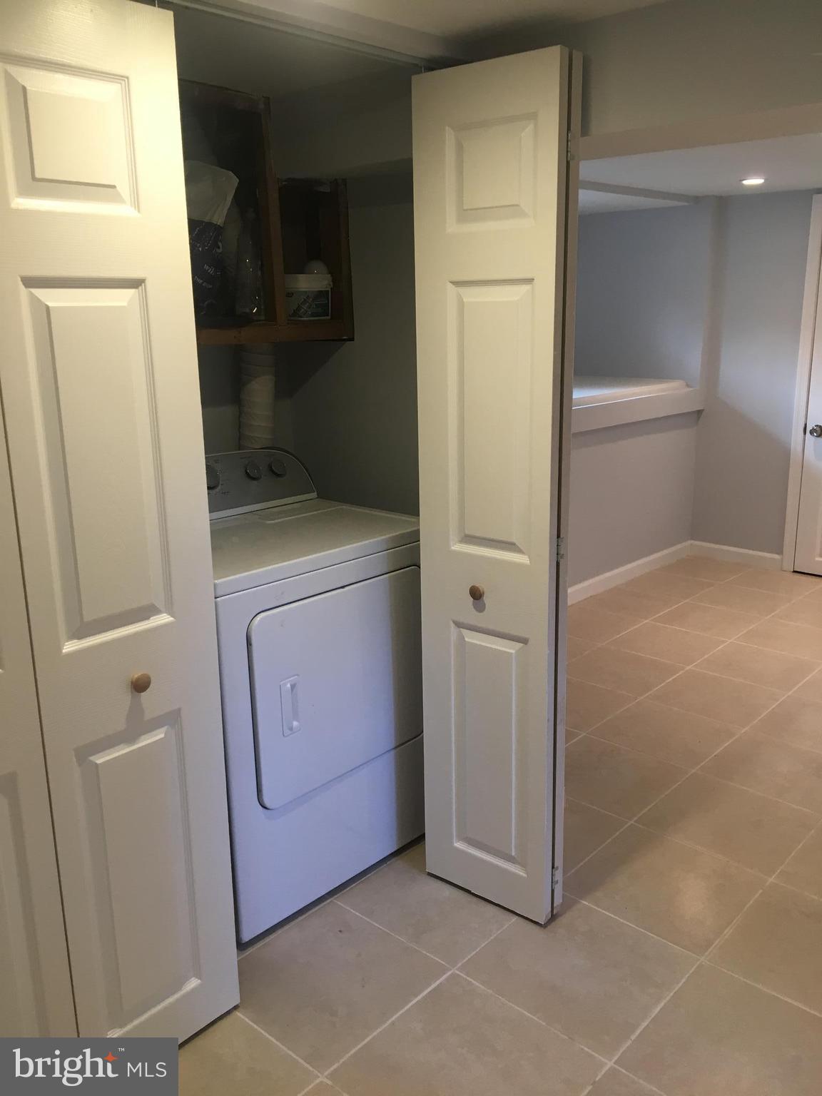 8460 Rugby Road Pasadena, MD 21122 - Photo 21 of 29 Laundry
