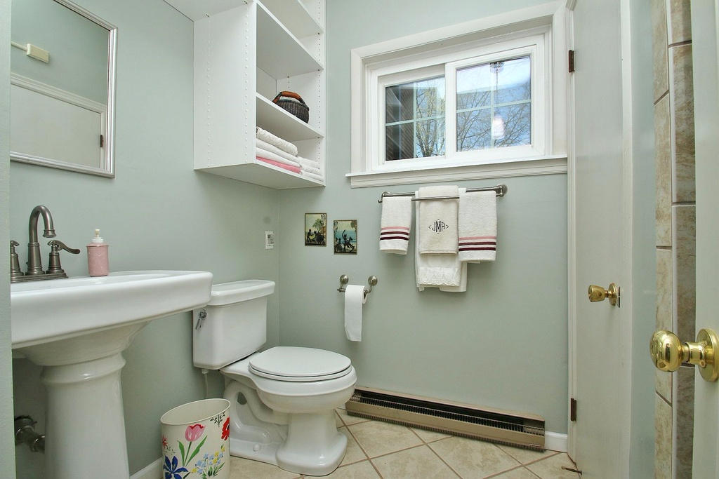 2242 Mt Vernon Road Southwest Roanoke, VA 24015 - Photo 12 of 41 ISx7s6p4yxxgb40000000000