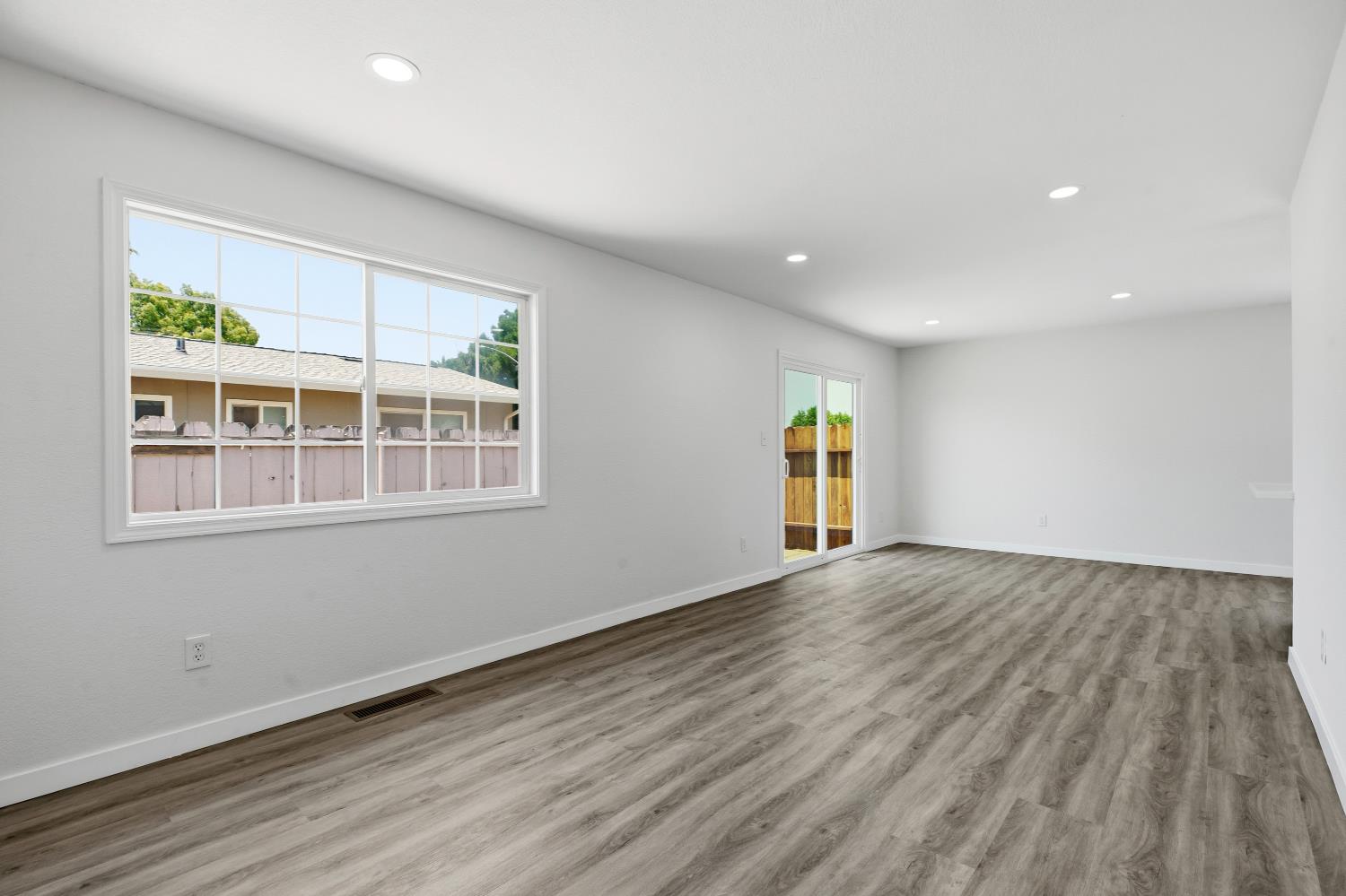 3501 Larisa Lane Ceres, CA 95307 - Photo 12 of 28 Family room