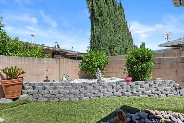 $255,000 | 541 Shasta Way, Hemet, CA 92543