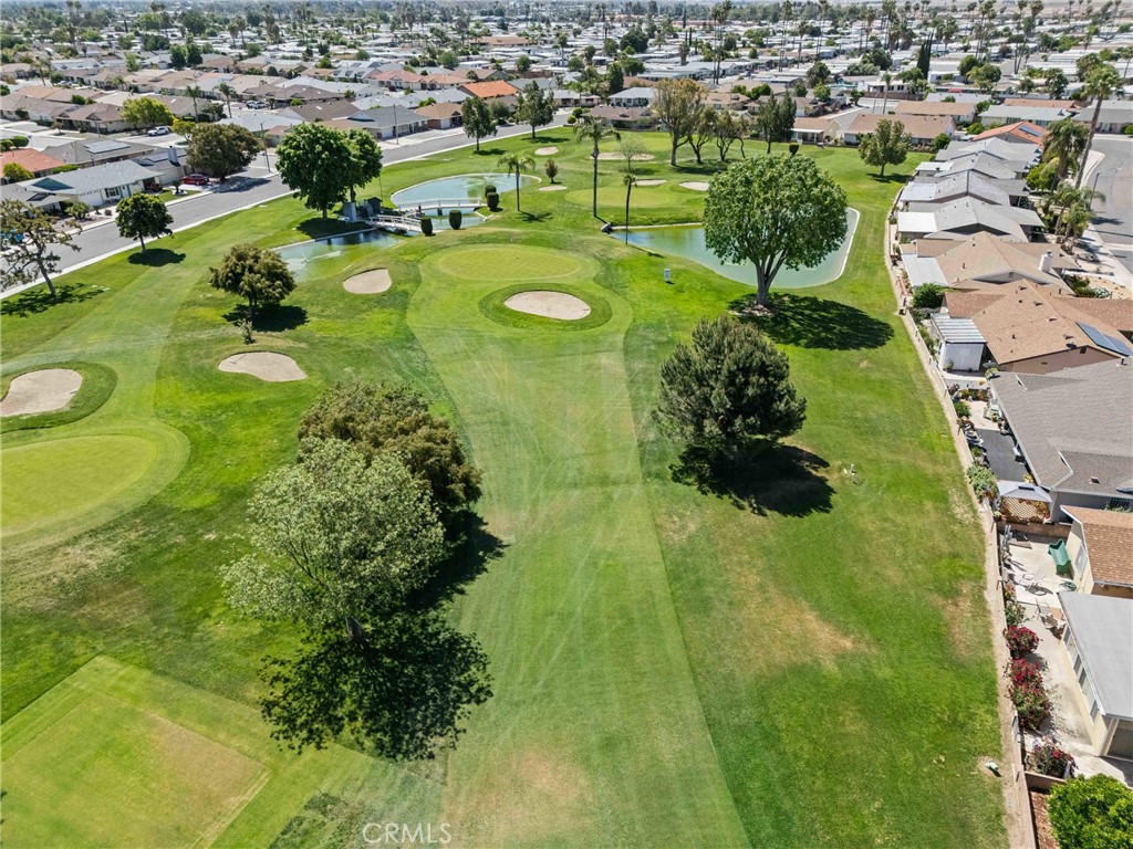 541 Shasta Way Hemet, CA 92543 - Photo 28 of 34 an aerial view of residential houses with outdoor space