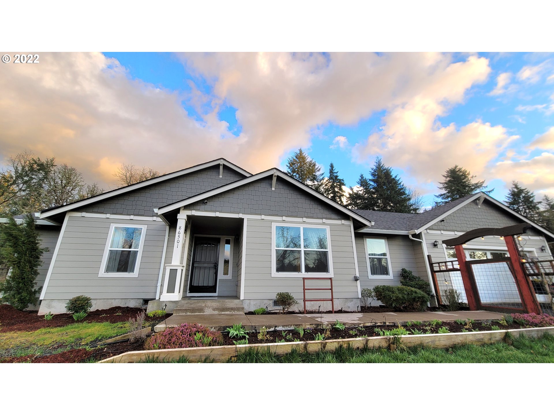 86501 Needham Road Eugene, OR 97405 - Photo 1 of 32 Gallery Image 1