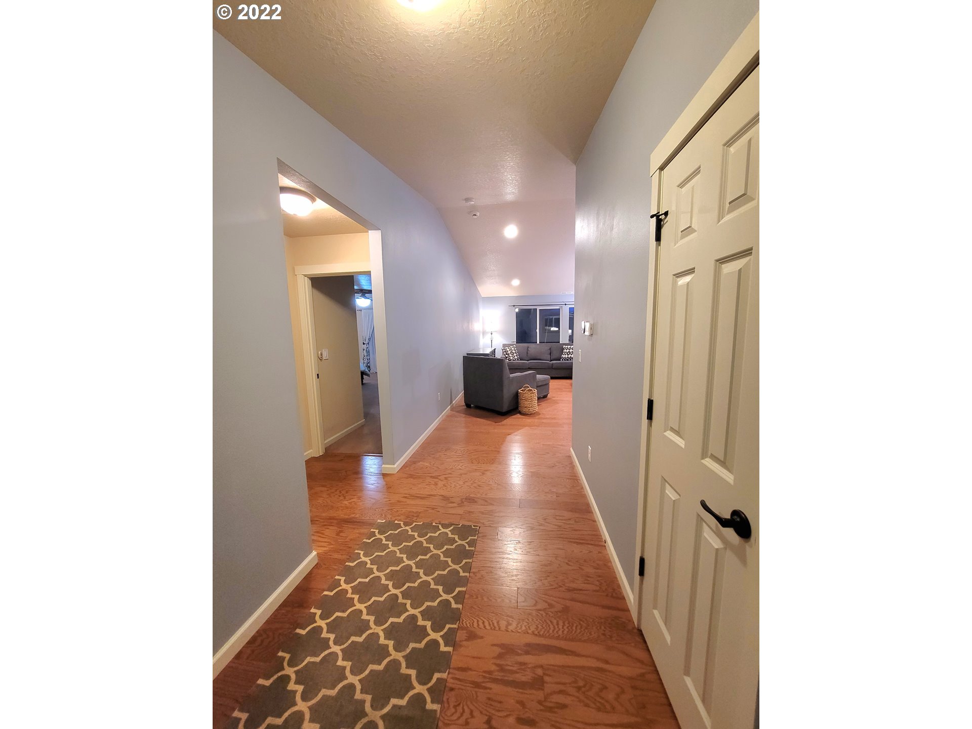 86501 Needham Road Eugene, OR 97405 - Photo 4 of 32 Gallery Image 4