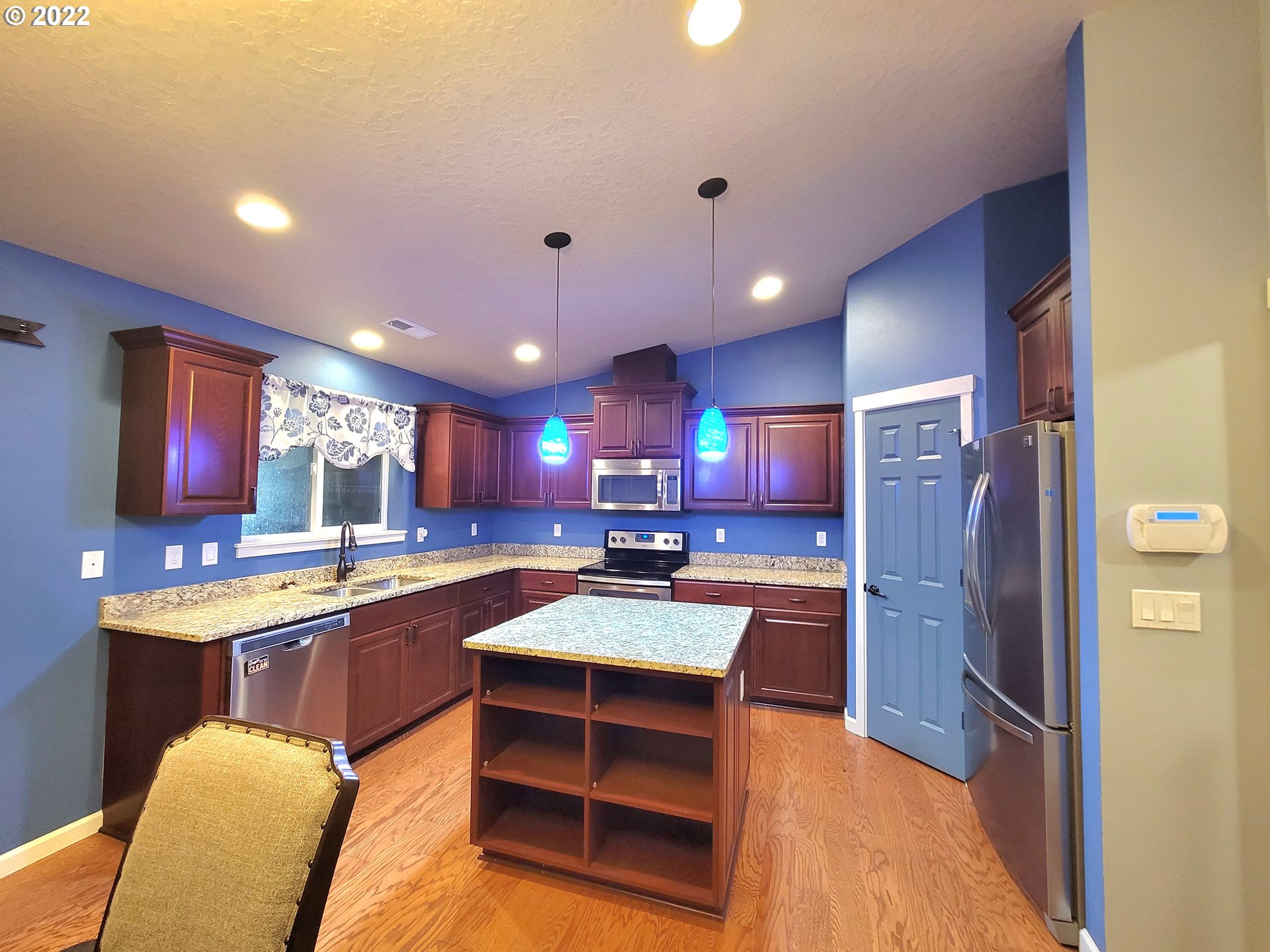 86501 Needham Road Eugene, OR 97405 - Photo 8 of 32 Gallery Image 8