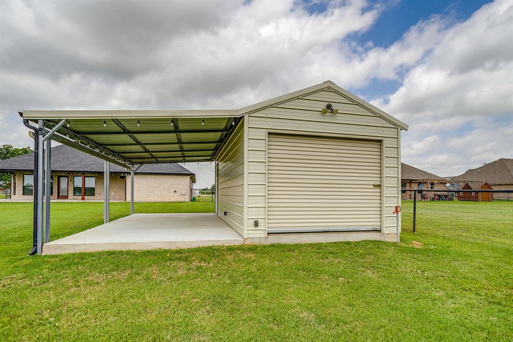 4129 Florance Road Ponder, TX 76259 - Photo 30 of 34