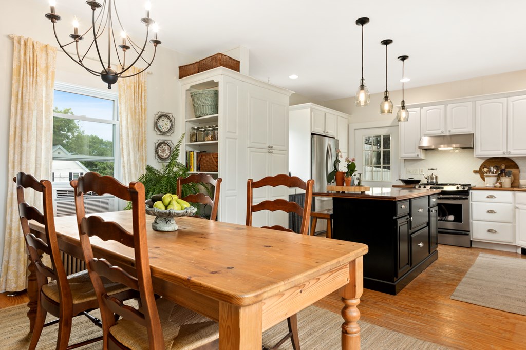 51 Whitehall Road, Unit A Amesbury, MA 01913 - Photo 9 of 31 Gallery Image 9